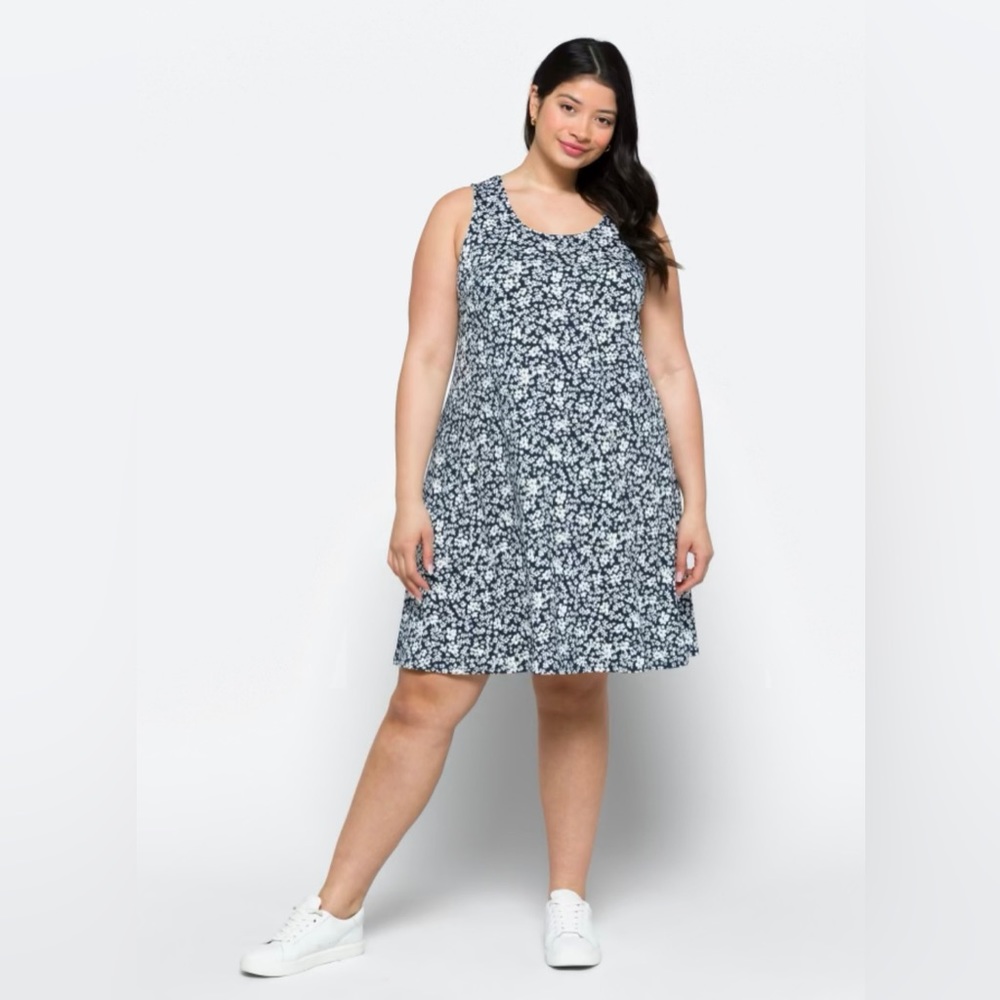FORTUNE + IVY Fae Knit Back Detail Dress.
